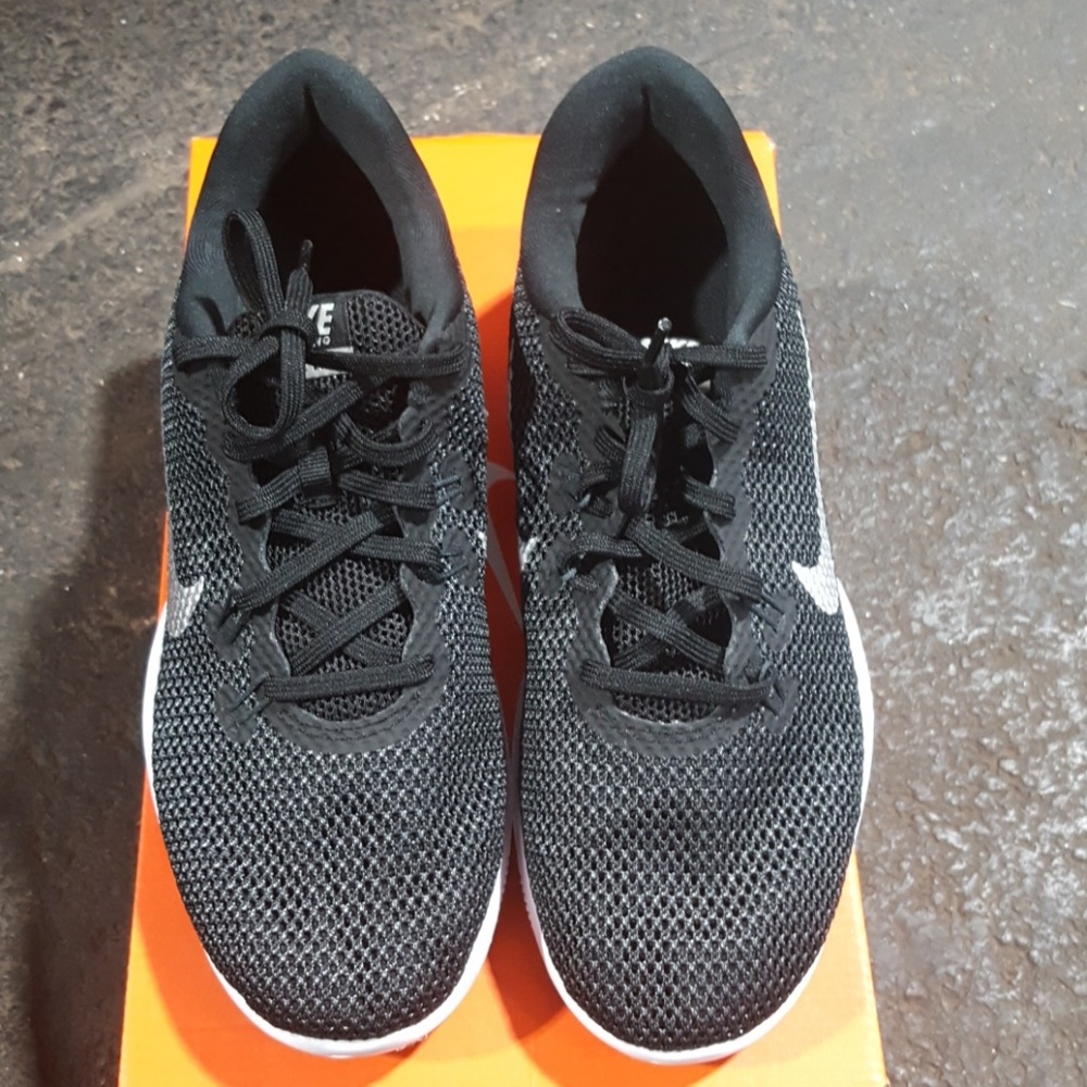 W Nike Trainers - Final Mark Down